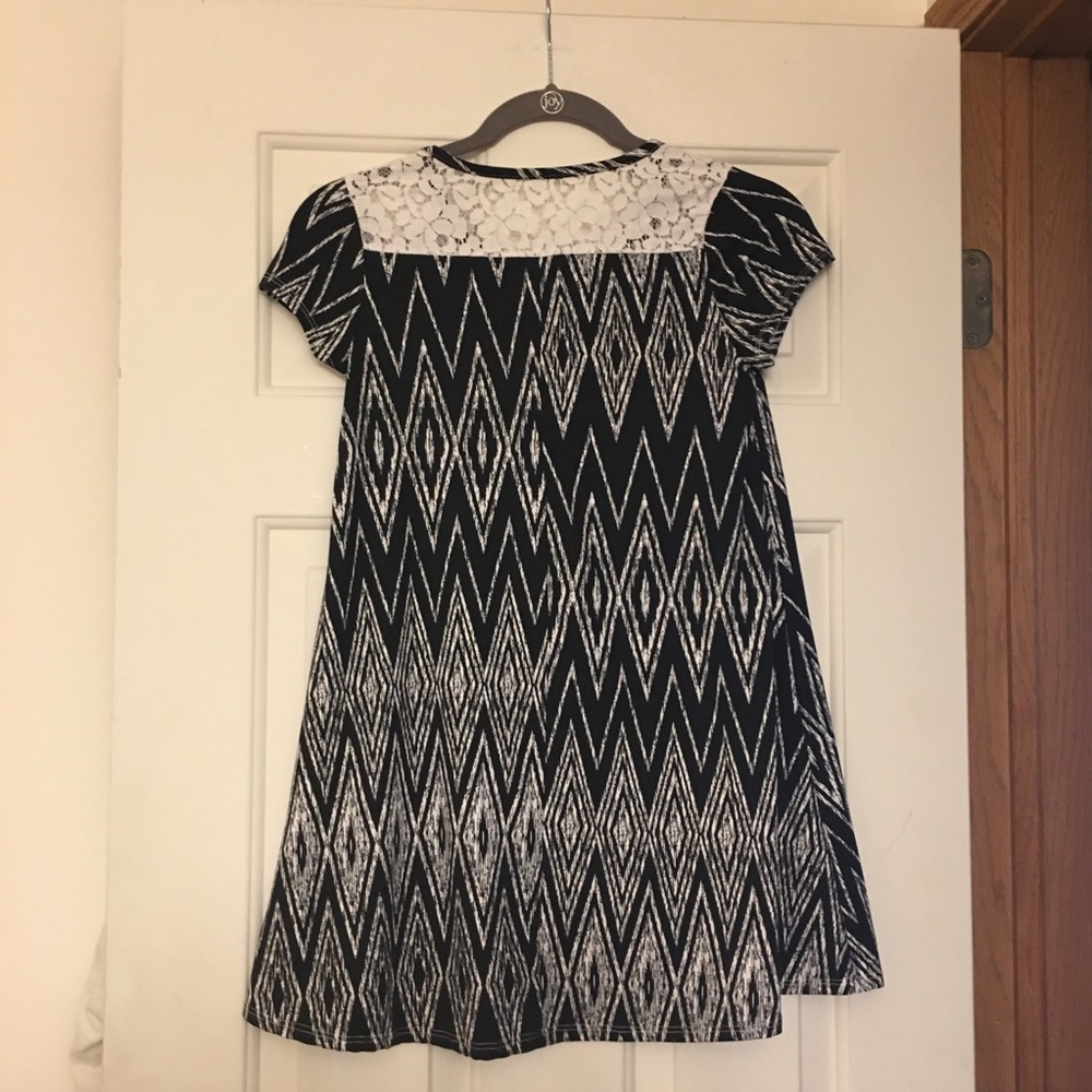 Lot of 2 btween girls dress size 12, lace detail - Picture 4 of 8